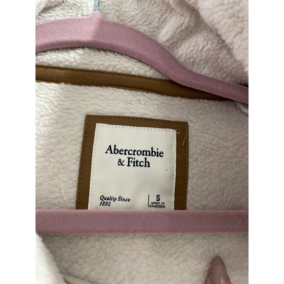 Abercrombie & Fitch Sherpa Pullover Faux Leather Trim Snap Neck Size S - Picture 4 of 10